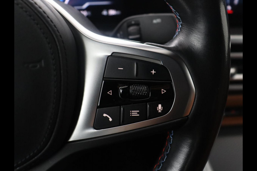 BMW i4 M50 High Executive 84 kWh | SOH 94.5% | Leder | Adaptive cruise | M-Sport stoelen | Head up | 360 camera | Memory | Stuur/stoel verwarming | M-sport stuur |