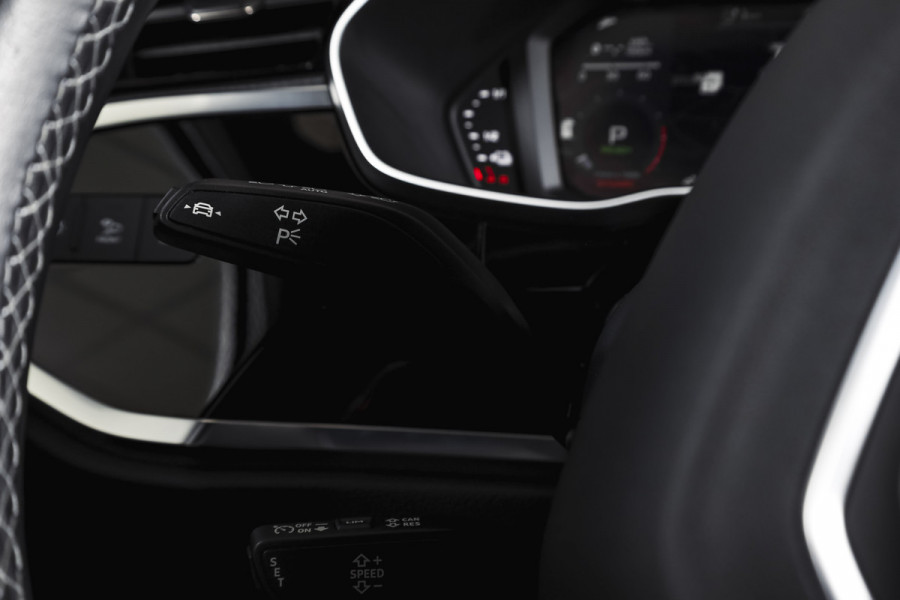 Audi Q3 Sportback 45 TFSI e 245 PK S Edition S-Line Orig. NL | Dig. Cockpit | Cruise | PDC | Camera | NAV+App. Connect | Elek. Klep | ECC | LM 20" |