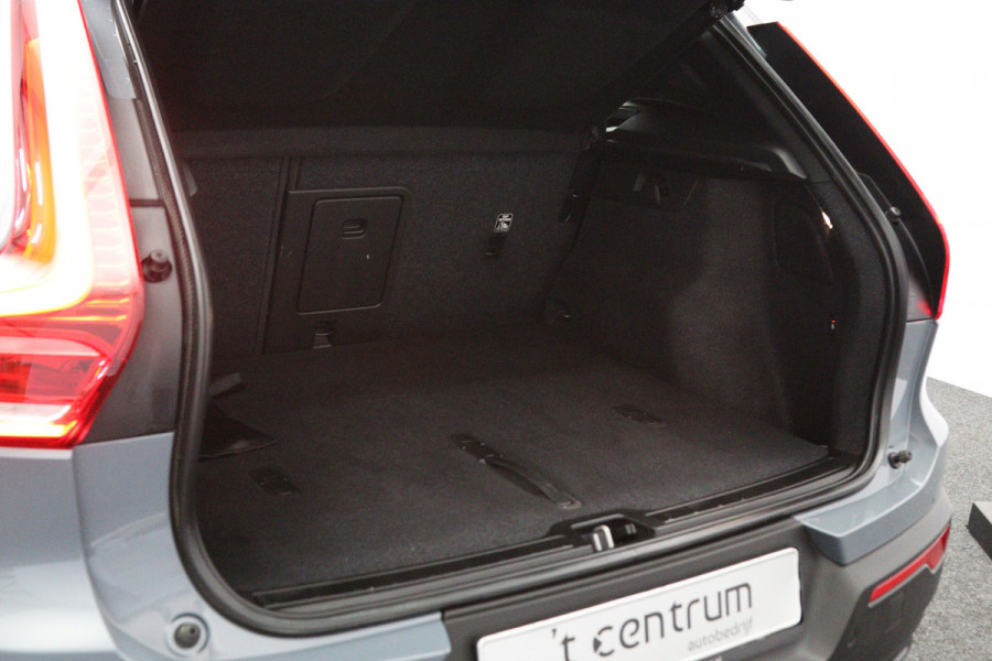 Volvo XC40 Recharge Twin Ultimate 82 kWh 408 PK, SOH 93 %, Trekhaak, Panoramadak, Harman/kardon, 360 Camera, 4X Stoelverwarming
