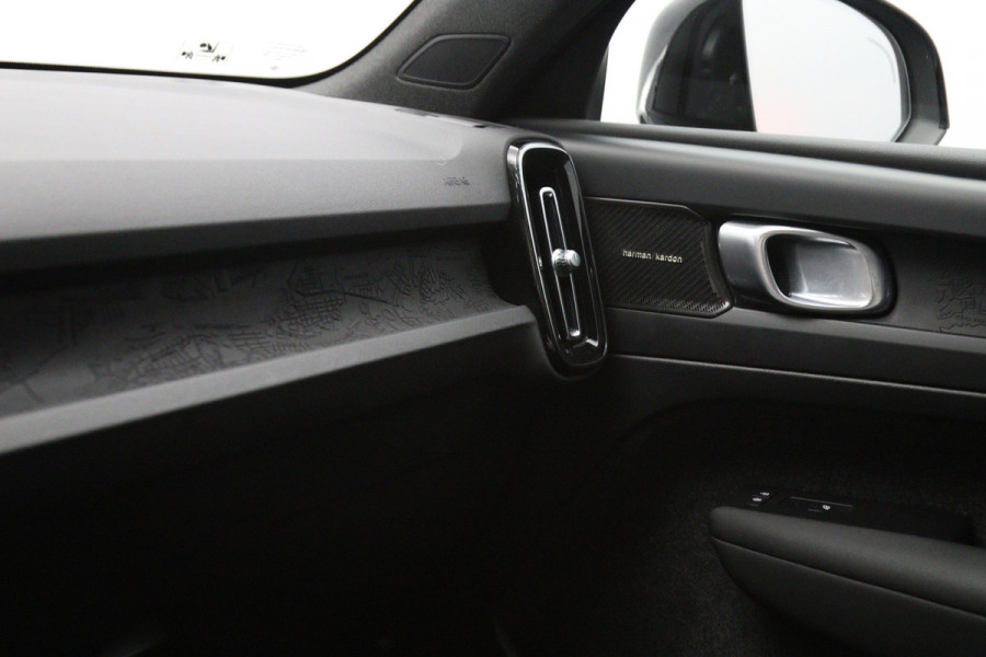 Volvo XC40 Recharge Twin Ultimate 82 kWh 408 PK, SOH 93 %, Trekhaak, Panoramadak, Harman/kardon, 360 Camera, 4X Stoelverwarming