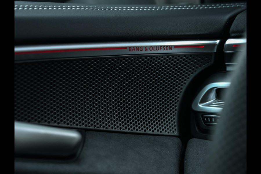 Audi A6 Avant 2.0 e-hybrid quattro S edition Competition | Panoramadak | 5 Jr Garantie | B&O | Achterasbesturing | Ambiance Interieur | 360 Camera | Trekhaak | Memory-Seat | Stoelverwarming | Passagiers Display | Active Cruise |