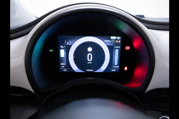 Fiat 500C Icon 42 kWh | Stoelverwarming | Camera | Cruise | PDC V+A | Apple Carplay/Android Auto | El.Kap Climate-Control, Lane-Assist, Side Assist