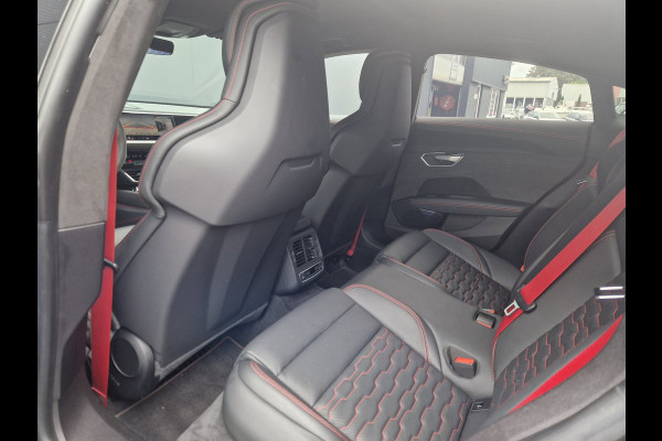 Audi e-tron GT RS 93 kWh/Luchtvering/BTW/Matrix/Carbon