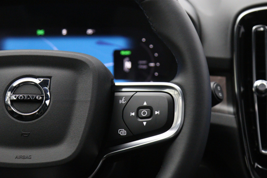 Volvo XC40 Recharge Twin Ultimate 82 kWh 408 PK, SOH 96 %, Panoramadak, Harman/Kardon, 360 Camera, 4X Stoelverwarming