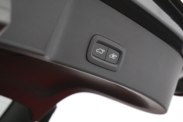 Volvo XC40 Recharge Twin Ultimate 82 kWh 408 PK, SOH 96 %, Panoramadak, Harman/Kardon, 360 Camera, 4X Stoelverwarming