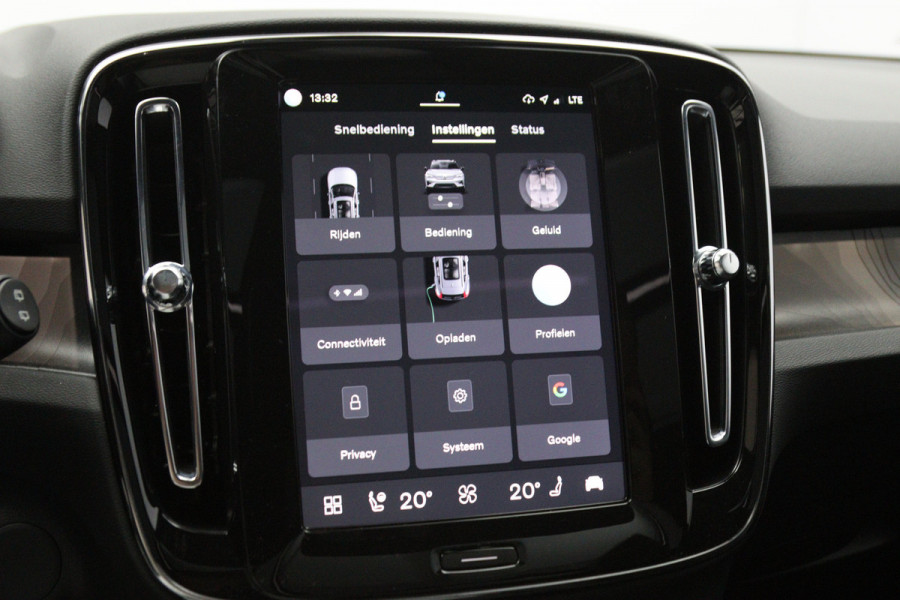 Volvo XC40 Recharge Twin Ultimate 82 kWh 408 PK, SOH 96 %, Panoramadak, Harman/Kardon, 360 Camera, 4X Stoelverwarming