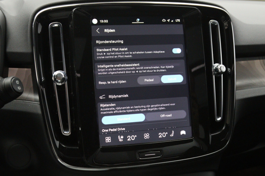 Volvo XC40 Recharge Twin Ultimate 82 kWh 408 PK, SOH 96 %, Panoramadak, Harman/Kardon, 360 Camera, 4X Stoelverwarming
