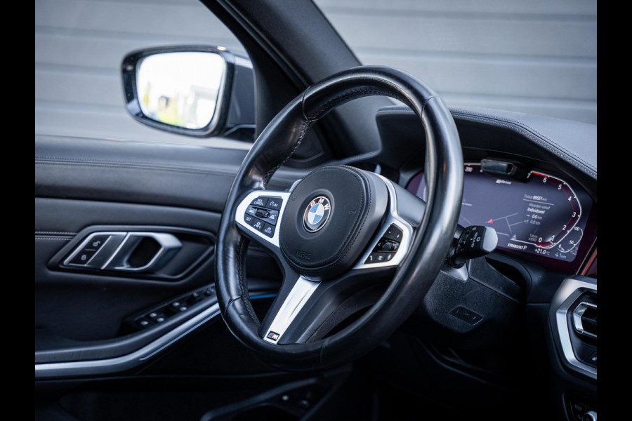 BMW 3 Serie Touring 330e M-Sport Pro l Individuel l Pano l ACC l Performance Diff.