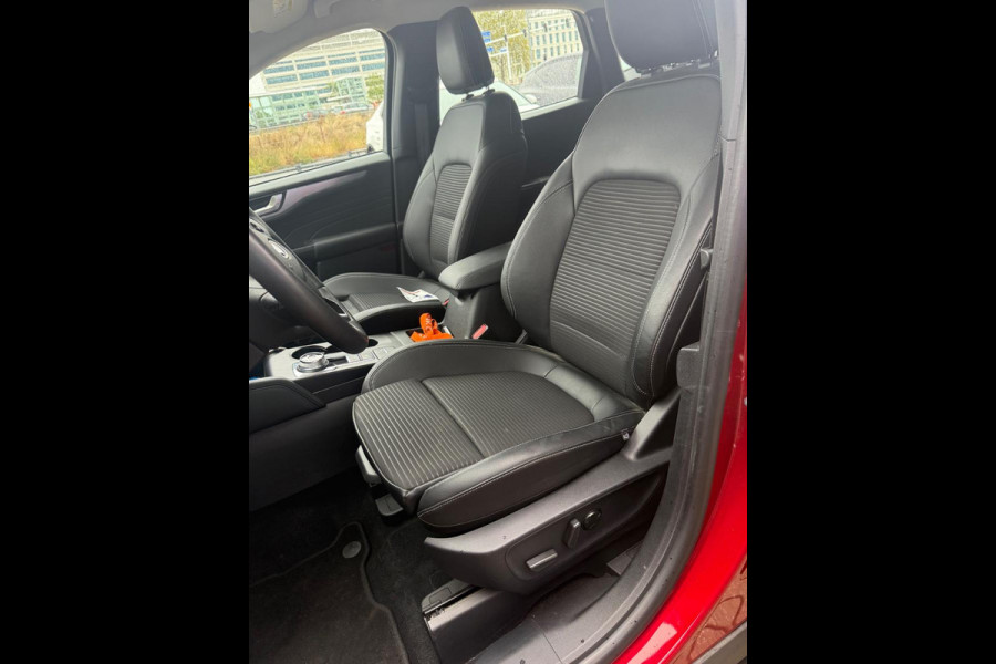Ford Kuga 2.5 PHEV Titanium 225pk | Wegklapbare  Trekhaak | Winter Pack | Adaptieve Cruise Control | Half leder/stof | Achteruitrijcamera