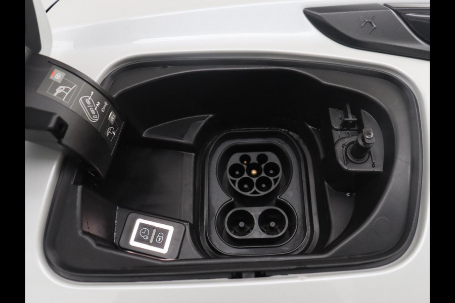 DS DS 3 Crossback E-Tense Performance Line 50 kWh | SOH 91.2% | Carplay | Dodehoek detectie | Cruise control | Climate control | Navigatie |