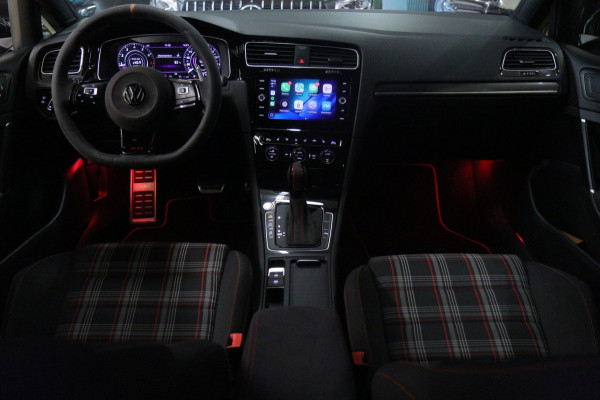 Volkswagen Golf 2.0 TSI GTI Performance PANO/CARPLAY/STOELVER/CAM/ACC/VOL