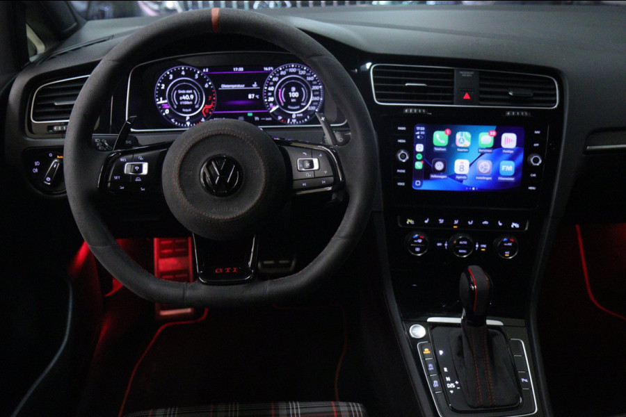 Volkswagen Golf 2.0 TSI GTI Performance PANO/CARPLAY/STOELVER/CAM/ACC/VOL