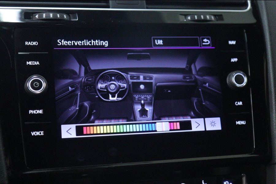Volkswagen Golf 2.0 TSI GTI Performance PANO/CARPLAY/STOELVER/CAM/ACC/VOL