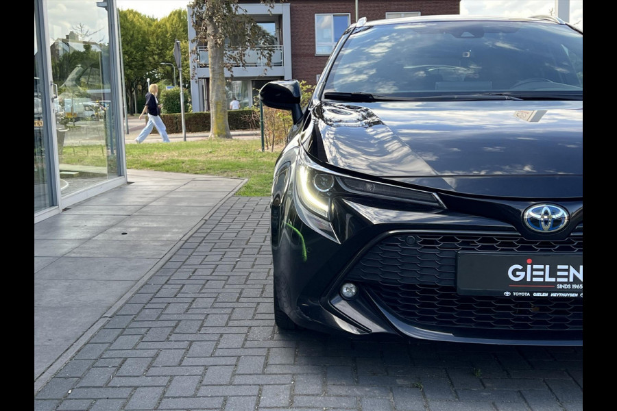 Toyota Corolla Touring Sports 2.0 Hybrid Dynamic Plus | Dodehoekherkenning, Parkeersensoren, Stoel + Stuurverwarming, Keyless, 17 inch