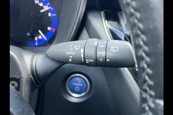 Toyota Corolla Touring Sports 2.0 Hybrid Dynamic Plus | Dodehoekherkenning, Parkeersensoren, Stoel + Stuurverwarming, Keyless, 17 inch