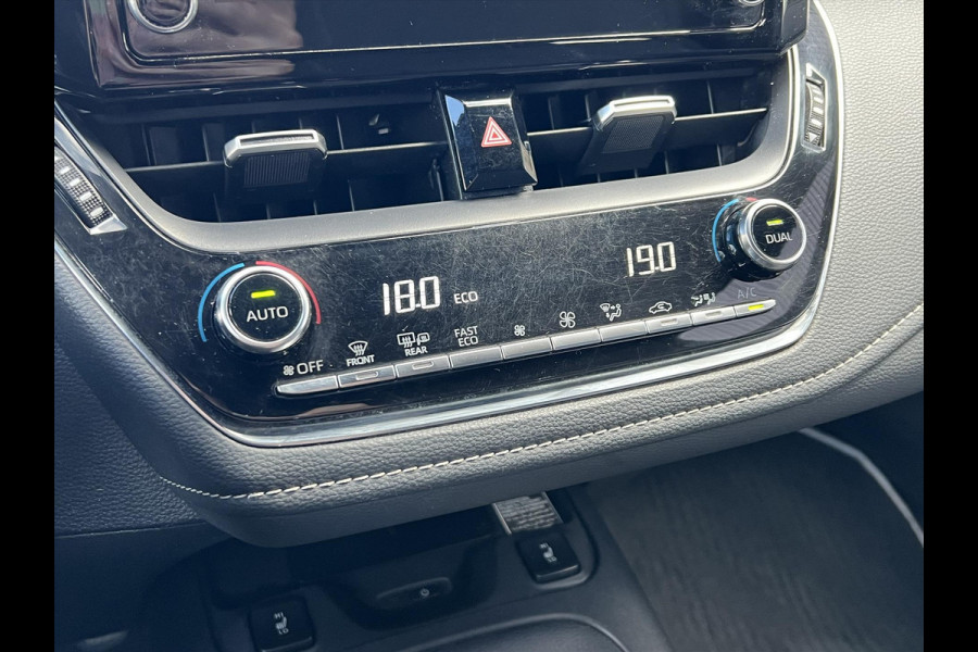 Toyota Corolla Touring Sports 2.0 Hybrid Dynamic Plus | Dodehoekherkenning, Parkeersensoren, Stoel + Stuurverwarming, Keyless, 17 inch
