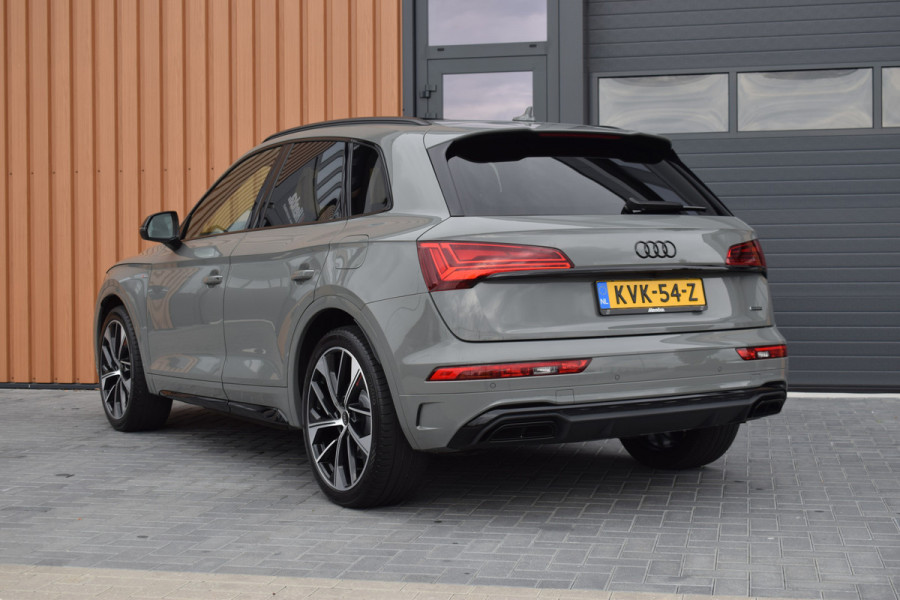 Audi Q5 50 TFSI e S-line | Luchtvering | Pano | Leer | Quantum Grijs