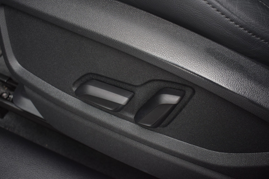 Audi Q5 50 TFSI e S-line | Luchtvering | Pano | Leer | Quantum Grijs