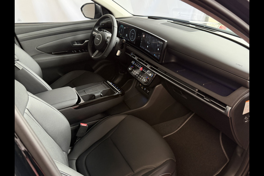 Hyundai Tucson NW AUTO 1.6 T-GDI PHEV N-LINE LEER 360.CAMERA ELEK.KLEP ELEK.STOEL/GEHEUGEN VERWARMD/KOELING SUBWFR 19"LMV ZWARTE HEMEL STUURVER PLUG IN HYBRIDE