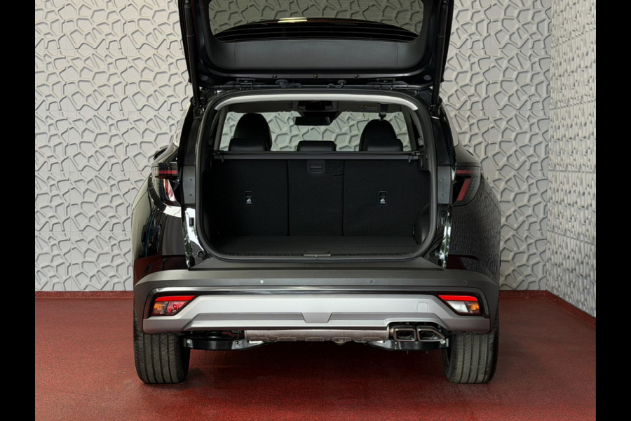 Hyundai Tucson NW AUTO 1.6 T-GDI PHEV N-LINE LEER 360.CAMERA ELEK.KLEP ELEK.STOEL/GEHEUGEN VERWARMD/KOELING SUBWFR 19"LMV ZWARTE HEMEL STUURVER PLUG IN HYBRIDE