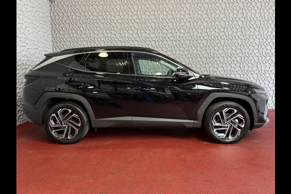 Hyundai Tucson NW AUTO 1.6 T-GDI PHEV N-LINE LEER 360.CAMERA ELEK.KLEP ELEK.STOEL/GEHEUGEN VERWARMD/KOELING SUBWFR 19"LMV ZWARTE HEMEL STUURVER PLUG IN HYBRIDE