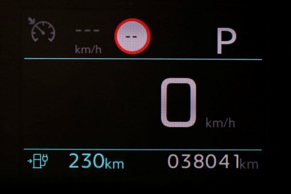 Peugeot e-Expert L2H1 Standard Premium 75 kWh 100% Elektrisch Snellader Airco/Navi SOH 92% 01-2022