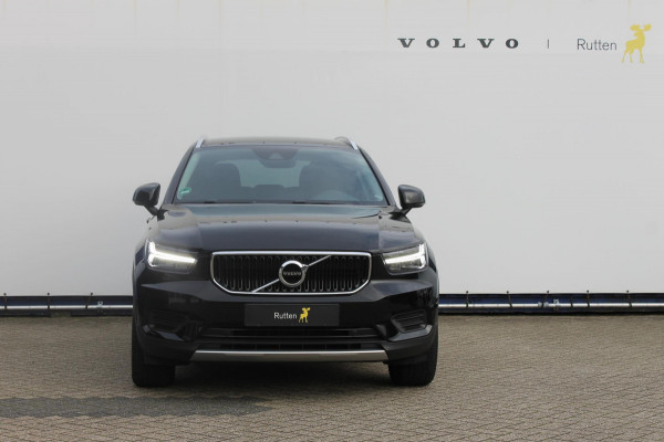 Volvo XC40 T3 163PK automaat Momentum Pro / Climate Control/ Cruise control/ elektrische achterklep/ Bluetooth/ Apple carplay/ Drive mode/ Parkeersensoren met camera/ Navigatie