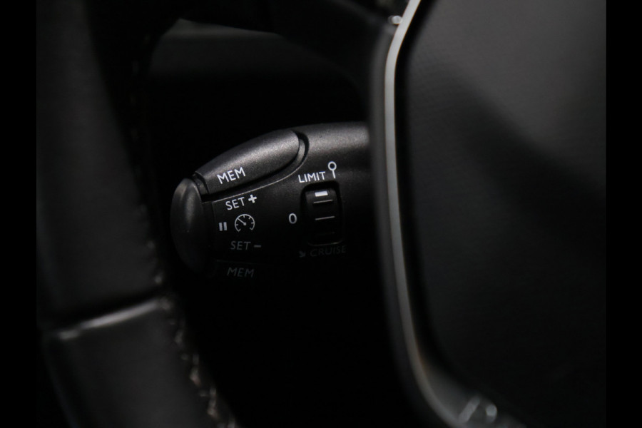 Peugeot 3008 1.2 PureTech Blue Lease Premium [SCHUIFKANTELDAK, TREKHAAK, APPLE CARPLAY, ANDROID, STOELVERWARMING, MEMORY SEATS, CRUISE CONTROL, CAMERA PDC V+A, FOCAL AUIDO SYSTEEM, DIGITAL DASH, DODE HOEKDETECTIE, NIEUWSTAAT]