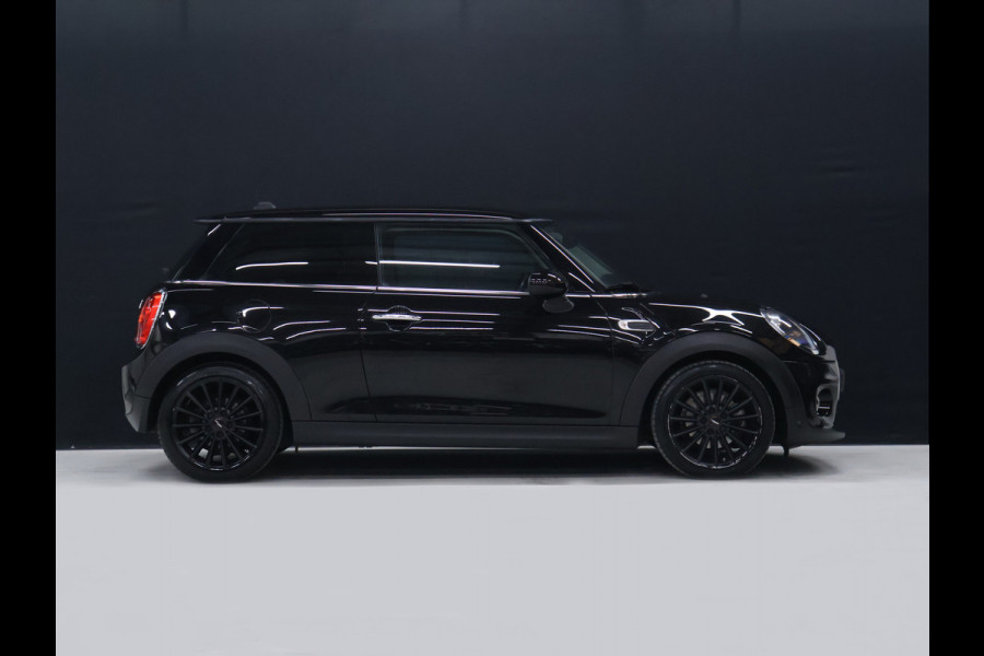 MINI 3-deurs 1.5 One Salt [APPLE CARPLAY, CRUISE CONTROL, SPORT STUUR LEDER, NAVIGATIE, AIRCO, START STOP SYSTEEM, MIDNIGHTBLACK METAAL LAK, ALARMKLASSE 3, NIEUWSTAAT]
