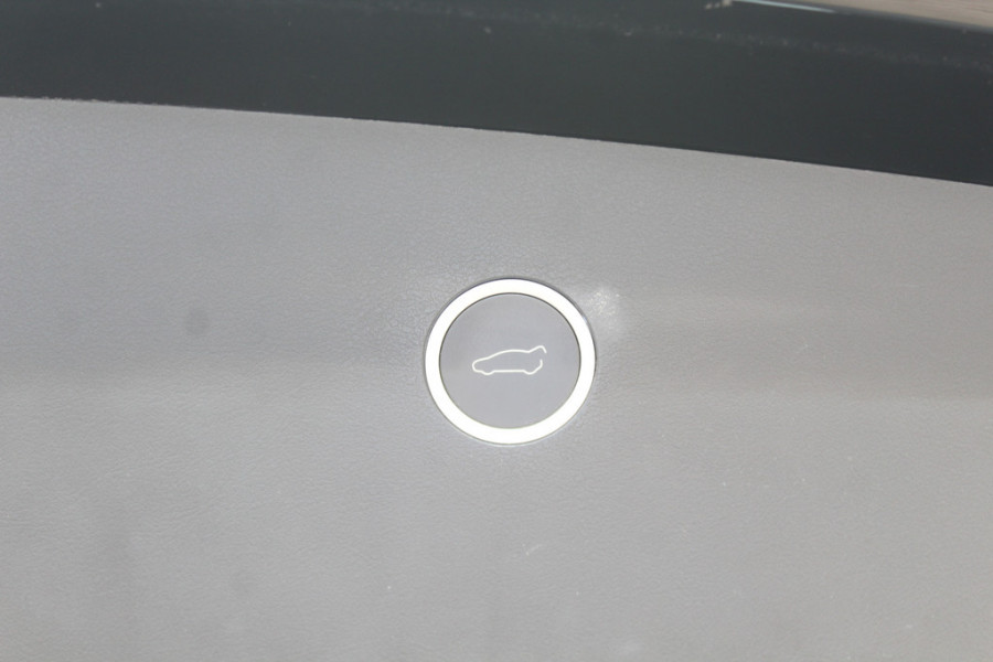 Tesla Model X 100D / 1e Eign. / Autopilot / Trekhaak / Panoramadak / 22'' / Luxe Leder / Luchtvering