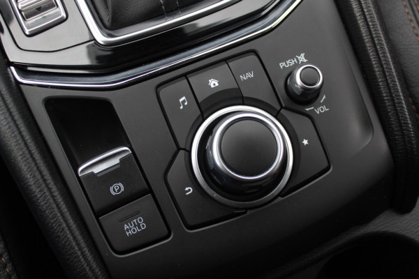 Mazda CX-5 2.0 SkyActiv-G 165 Business Comfort / Trekhaak / 360Camera / Head-up / Leder / Bose / Keyless / 19'' / Dodehoek / Navigatie / DAB / Stoelverwarming / Cruise Control