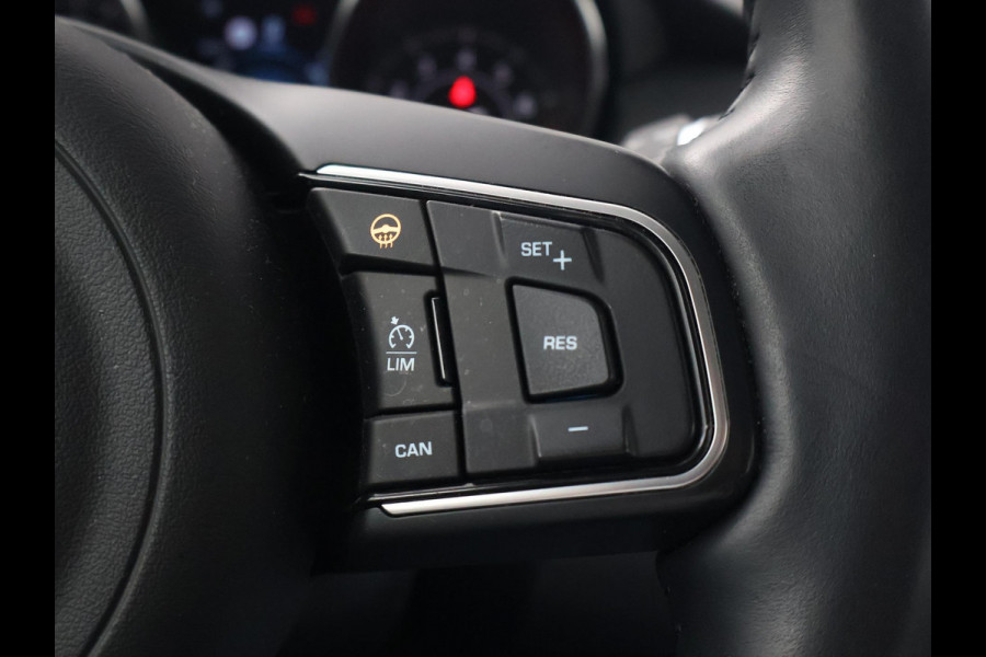 Jaguar E-Pace 2.0 P200 AWD S + CARPLAY | AFN. TREKHAAK | STANDKACHEL | LEDER | CAMERA