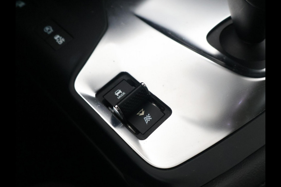 Jaguar E-Pace 2.0 P200 AWD S + CARPLAY | AFN. TREKHAAK | STANDKACHEL | LEDER | CAMERA