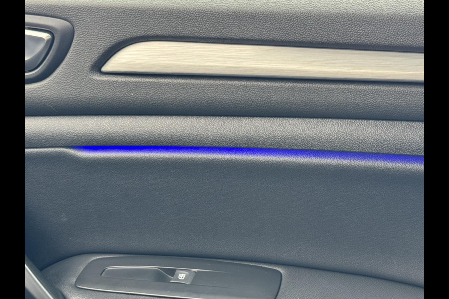 Renault Mégane 1.2 TCe 130 Intens 8,7 inch Navi | PDC | Stoelverwarming