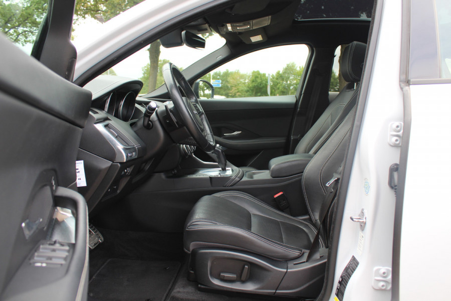 Jaguar E-Pace 2.0 P250 AWD SE / Panoramadak / Camera / Head-up / Leder / 19'' / Meridian / Memory seats / Navigatie / Dodehoek / Stoelverwarming / ACC