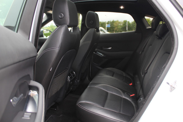 Jaguar E-Pace 2.0 P250 AWD SE / Panoramadak / Camera / Head-up / Leder / 19'' / Meridian / Memory seats / Navigatie / Dodehoek / Stoelverwarming / ACC