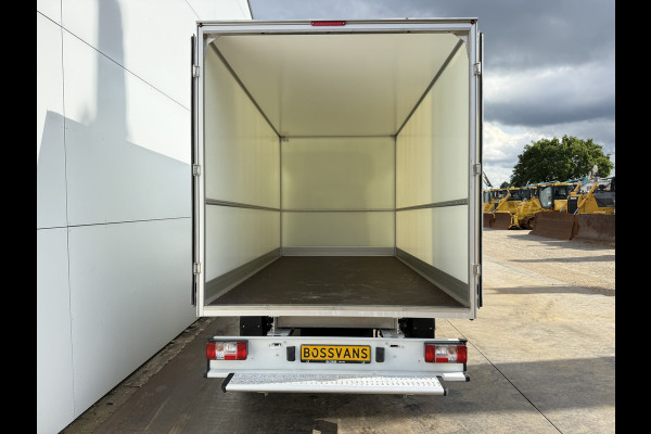 Maxus eDeliver 9 65kWh 204PK Elektrisch! 171km WLTP Elektrische Bakwagen Achterdeuren Airco ACC Carplay Camera Parkeersensoren Voor Meubelbak Koffer
