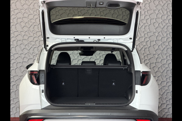 Hyundai Tucson 1.6 T-GDI PHEV N-LINE 360.CAMERA WIT ELEK.KLEP ELEK.STOEL/GEHEUGEN VERWARMD/KOELING SUBWFR 19"LMV ZWARTE HEMEL STUURVERW. PLUG IN HYBRIDE