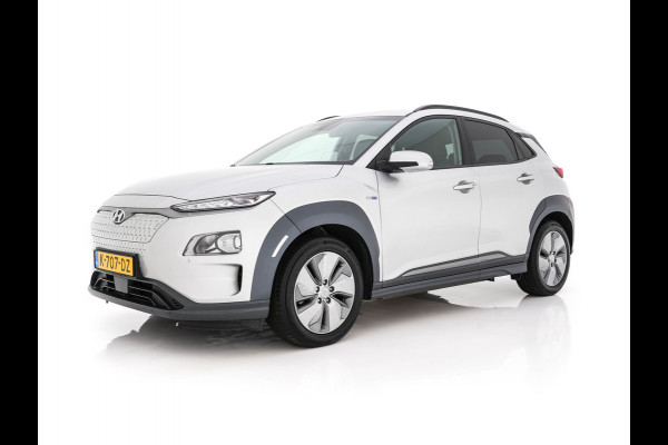 Hyundai Kona EV Fashion 64 kWh (3-Fase) {SOH-100%} (INCL-BTW)  Aut *HEATPUMP | NAVI-FULLMAP | LEATHER-FABRIC | KEYLESS | CAMERA | DAB | ECC | ADAPTIVE-CRUISE | LANE-ASSIST | HEATED-SEATS | PRIVACY-GLASS | HEAD-UP | SHIFTPADDLES | 17"ALU*