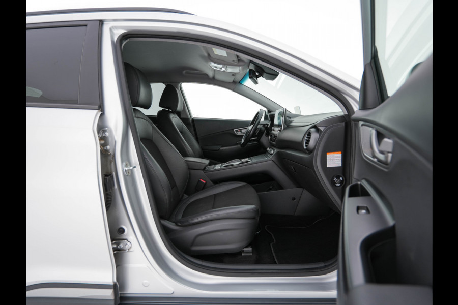 Hyundai Kona EV Fashion 64 kWh (3-Fase) {SOH-100%} (INCL-BTW)  Aut *HEATPUMP | NAVI-FULLMAP | LEATHER-FABRIC | KEYLESS | CAMERA | DAB | ECC | ADAPTIVE-CRUISE | LANE-ASSIST | HEATED-SEATS | PRIVACY-GLASS | HEAD-UP | SHIFTPADDLES | 17"ALU*