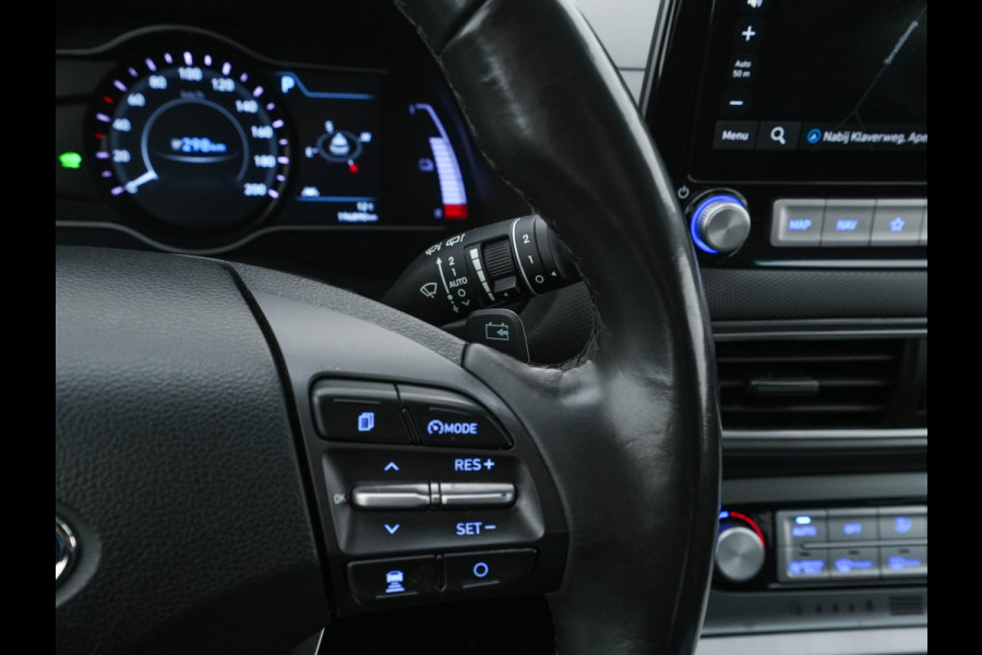 Hyundai Kona EV Fashion 64 kWh (3-Fase) {SOH-100%} (INCL-BTW)  Aut *HEATPUMP | NAVI-FULLMAP | LEATHER-FABRIC | KEYLESS | CAMERA | DAB | ECC | ADAPTIVE-CRUISE | LANE-ASSIST | HEATED-SEATS | PRIVACY-GLASS | HEAD-UP | SHIFTPADDLES | 17"ALU*