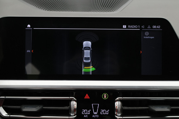 BMW 3-serie 320i Executive Edition Leder/Stof, Virtual, Cruise, Apple Carplay, LED, Climate, PDC, 19''