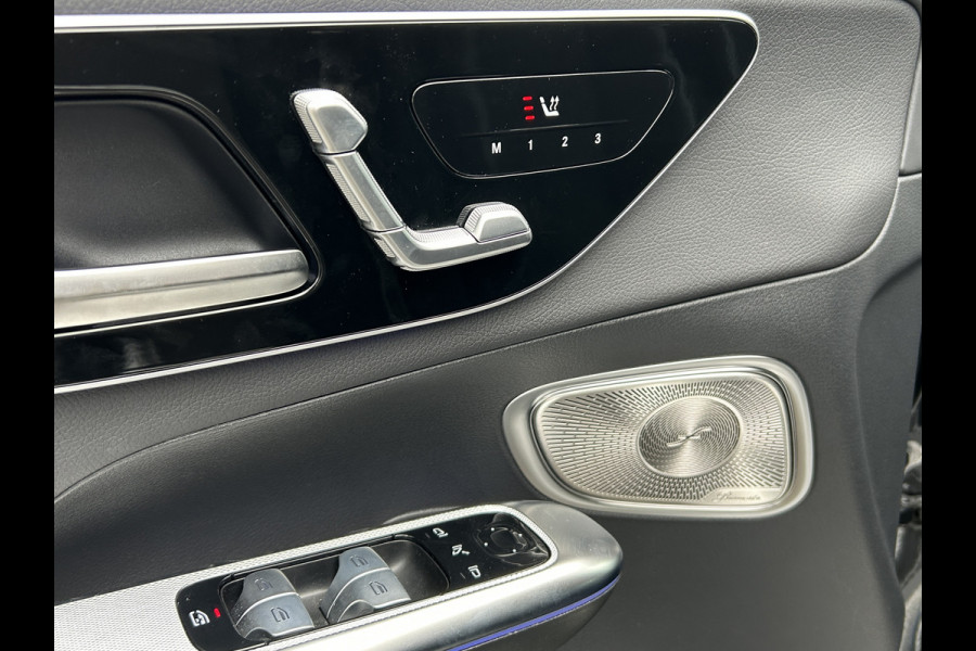Mercedes-Benz GLC 300e AMG Coupé // Burmester // Distronic // Panoramadak // 360 Camera // Memory // Treeplanken // 20" Multi Spaak Velgen // Acht