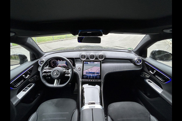 Mercedes-Benz GLC 300e AMG Coupé // Burmester // Distronic // Panoramadak // 360 Camera // Memory // Treeplanken // 20" Multi Spaak Velgen // Acht