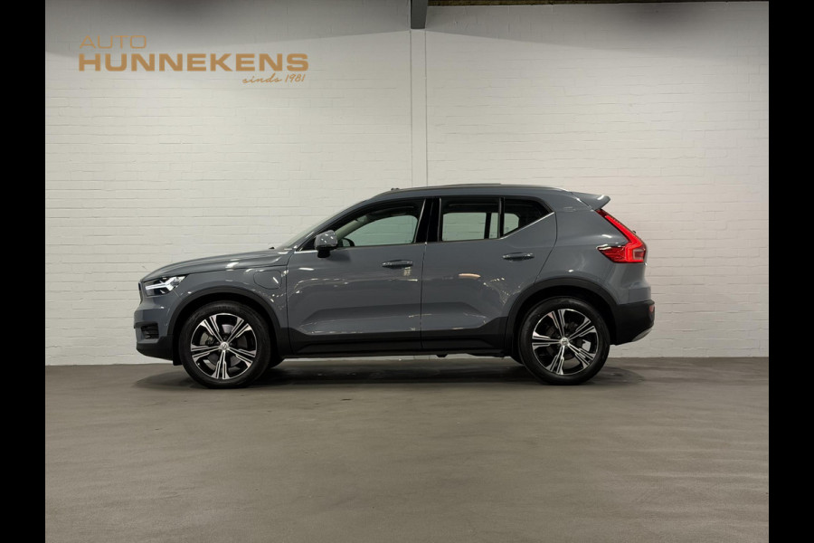 Volvo XC40 1.5 T4 Recharge Inscription Expression Open dak | Stuur-/Stoelverwarming | Achteruitrij camera | Cruise control | Keyless | 19" wielen