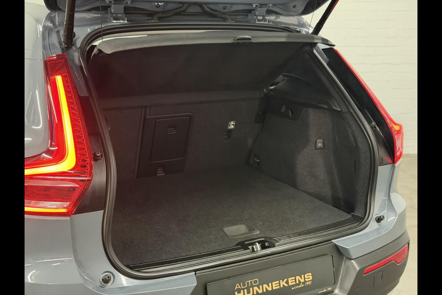 Volvo XC40 1.5 T4 Recharge Inscription Expression Open dak | Stuur-/Stoelverwarming | Achteruitrij camera | Cruise control | Keyless | 19" wielen