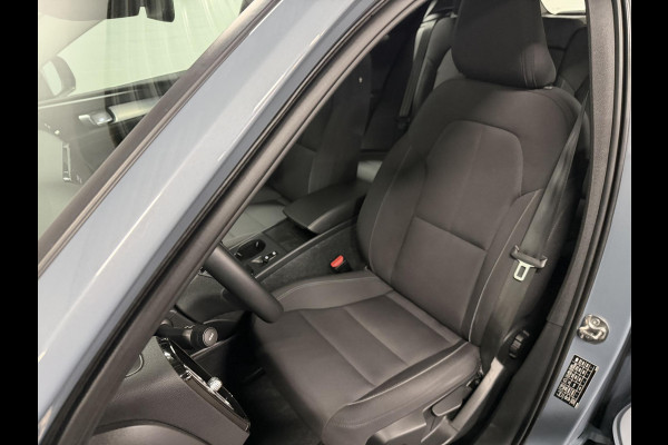 Volvo XC40 1.5 T4 Recharge Inscription Expression Open dak | Stuur-/Stoelverwarming | Achteruitrij camera | Cruise control | Keyless | 19" wielen