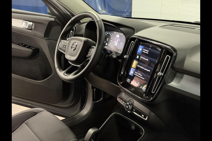 Volvo XC40 1.5 T4 Recharge Inscription Expression Open dak | Stuur-/Stoelverwarming | Achteruitrij camera | Cruise control | Keyless | 19" wielen
