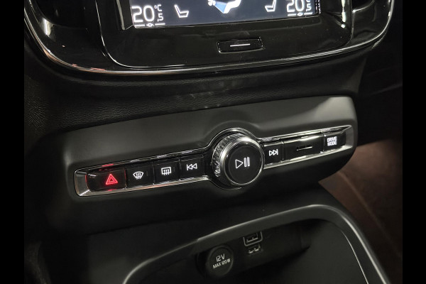 Volvo XC40 1.5 T4 Recharge Inscription Expression Open dak | Stuur-/Stoelverwarming | Achteruitrij camera | Cruise control | Keyless | 19" wielen