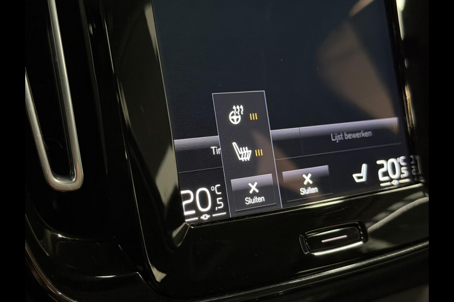 Volvo XC40 1.5 T4 Recharge Inscription Expression Open dak | Stuur-/Stoelverwarming | Achteruitrij camera | Cruise control | Keyless | 19" wielen